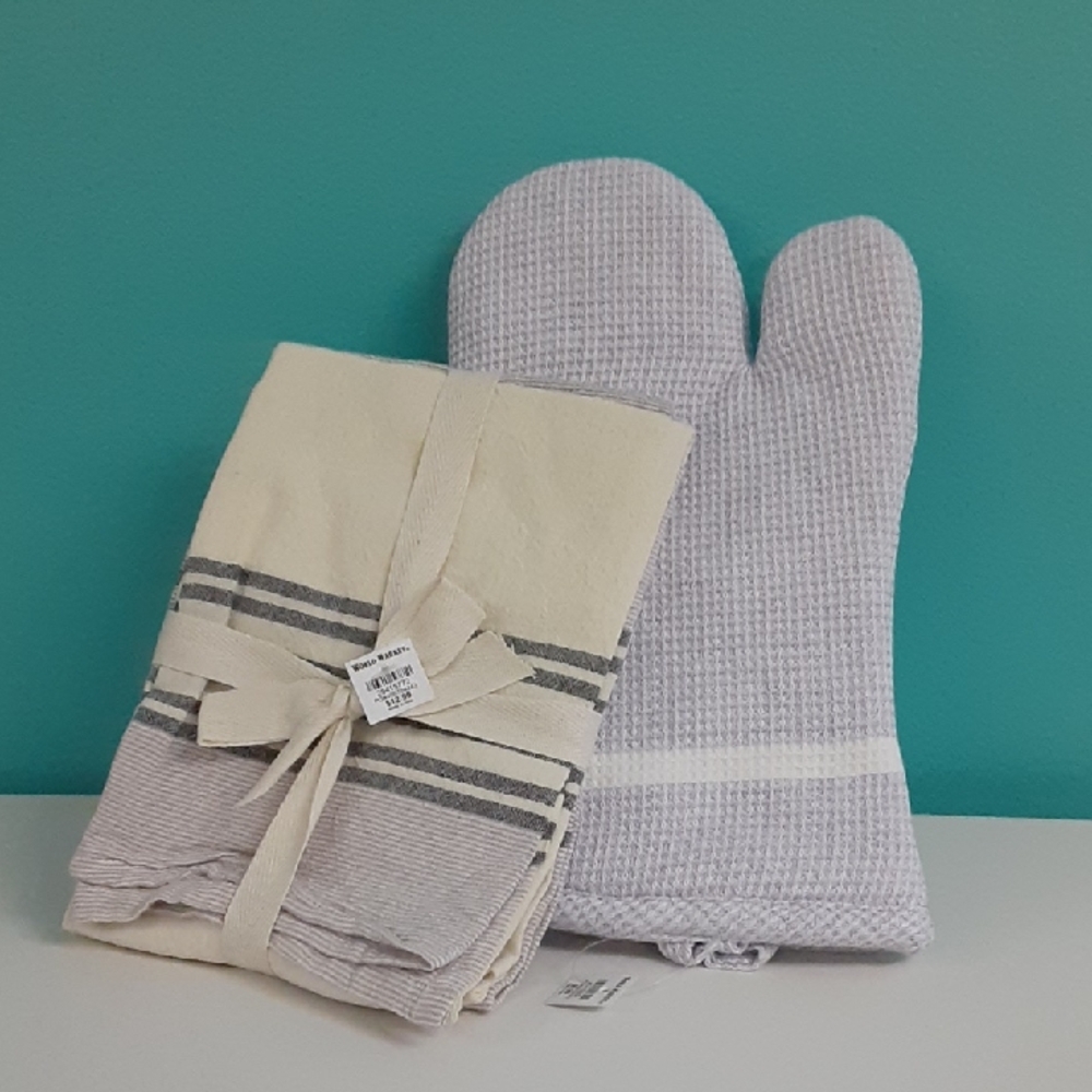 World Market, 3 Kitchen Towels and Pot Holder, Pale Purple, Cream and Gray,